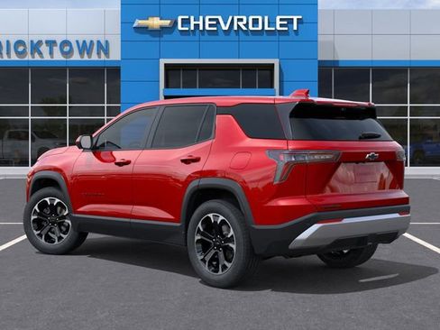 New 2026 Chevrolet Equinox LT w/ Safety and Technology Package FWD image 3