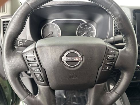 Used 2024 Nissan Frontier SL w/ Technology Package RWD image 16