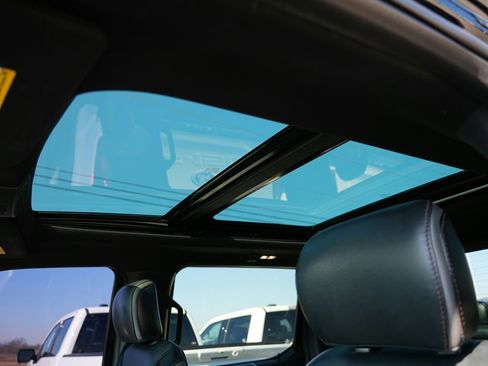 Used 2018 Ford F150 Platinum w/ Equipment Group 701A Luxury image 24