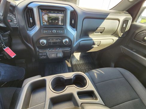 Used 2019 GMC Sierra 1500 4x4 Crew Cab w/ Convenience Package image 25