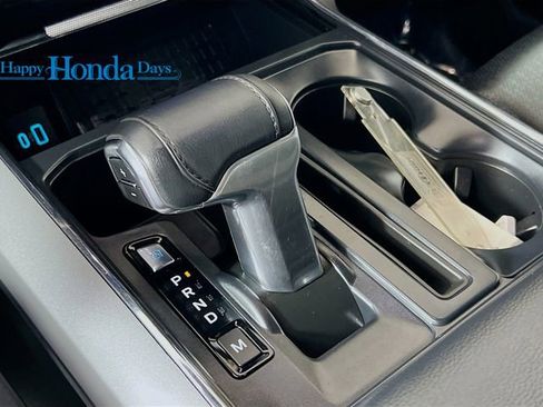 Used 2024 Ford F150 Lariat w/ Equipment Group 502A High image 13