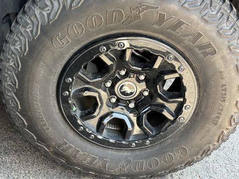 Used 2023 Ford Bronco Wildtrak AWD/4WD image 9