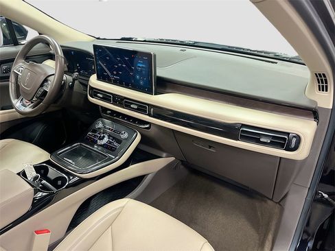 Used 2023 Lincoln Nautilus Reserve w/ Equipment Group 201A image 31
