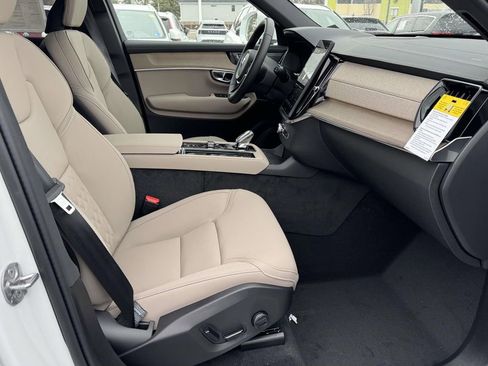 New 2026 Volvo XC90 B6 Plus w/ Protection Package Premier AWD/4WD image 12