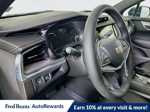 New 2026 Cadillac XT5 Luxury image 6