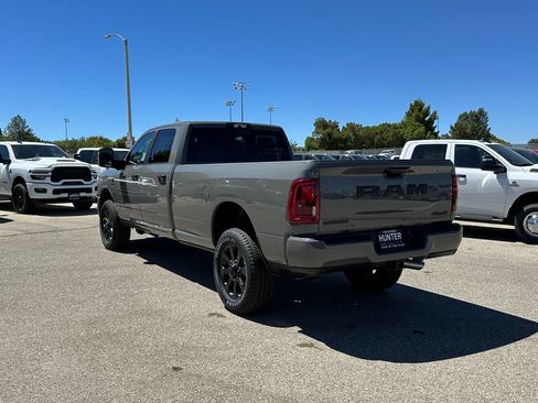 New 2026 RAM 2500 Big Horn AWD/4WD image 4