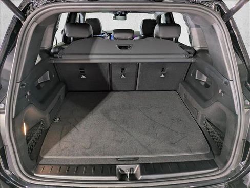 Used 2025 Mercedes-Benz GLB 250 image 6