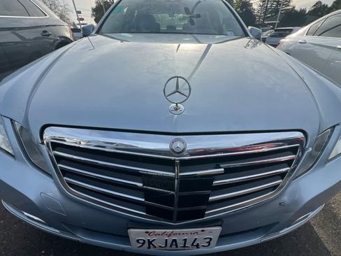 Used 2013 Mercedes-Benz E 350 4MATIC Sedan image 9