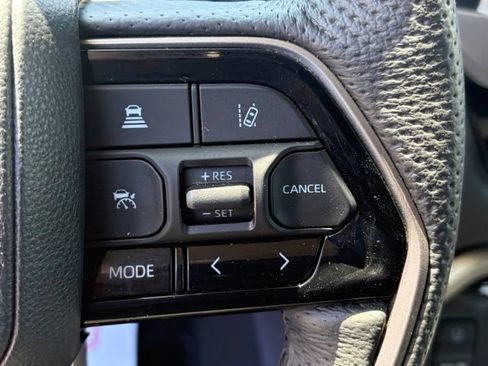 Used 2023 Toyota Tundra Limited AWD/4WD image 16