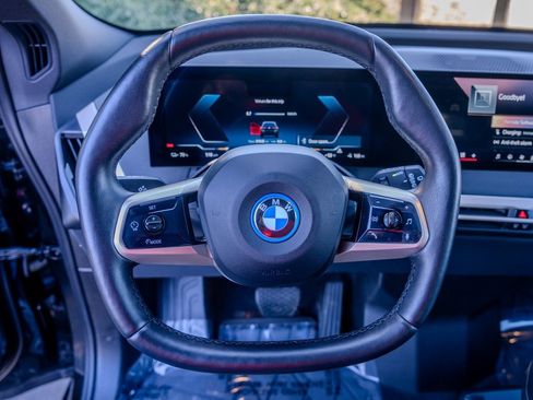 Used 2025 BMW iX xDrive50 image 5