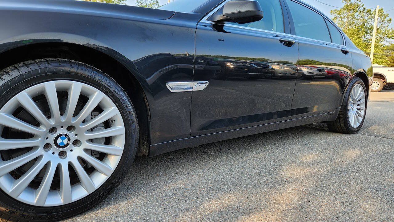 Used 2011 BMW 750Li xDrive AWD/4WD image 9