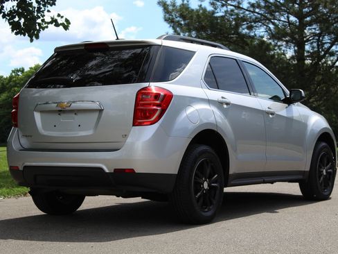 Used 2017 Chevrolet Equinox LT w/ Convenience Package FWD image 7