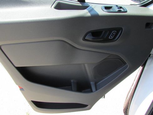 Used 2023 Ford Transit 350 XLT RWD image 18