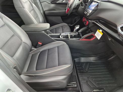 Certified 2021 Chevrolet TrailBlazer RS w/ Convenience Package FWD image 32