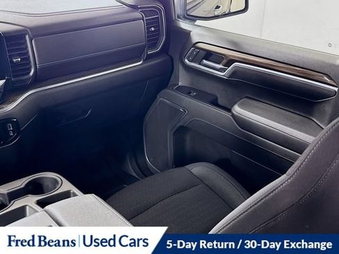Used 2022 Chevrolet Silverado 1500 LT AWD/4WD image 29
