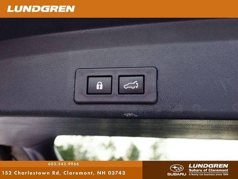 Used 2021 Subaru Ascent Premium w/ Convenience Package image 17
