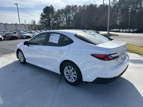 Certified 2025 Toyota Camry LE image 8