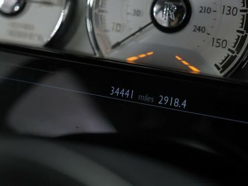 Used 2016 Rolls-Royce Dawn image 26