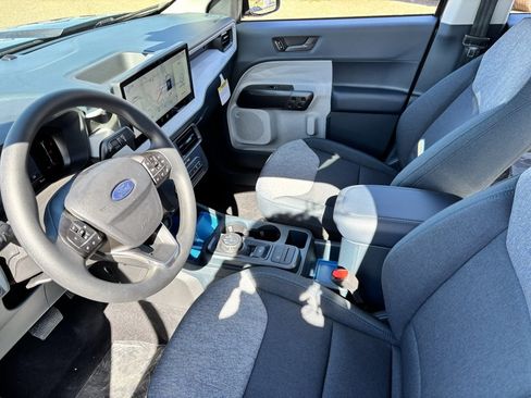 New 2025 Ford Maverick XLT image 16