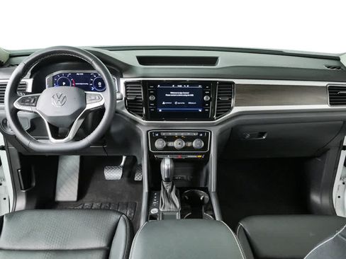 Certified 2022 Volkswagen Atlas SE FWD image 20