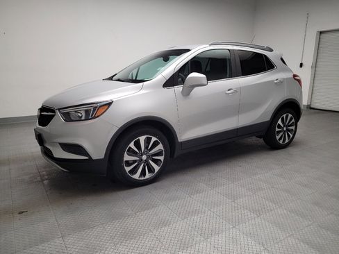 Used 2021 Buick Encore Preferred image 2