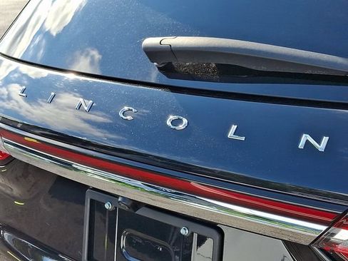 Used 2022 Lincoln Corsair AWD w/ Premium Package image 7