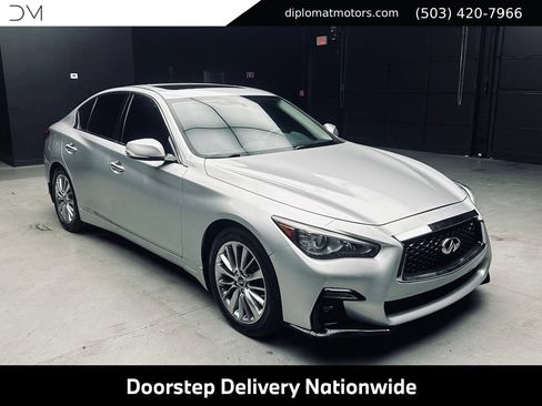 Used 2018 INFINITI Q50 Luxe w/ Cargo Package (L95) RWD image 9