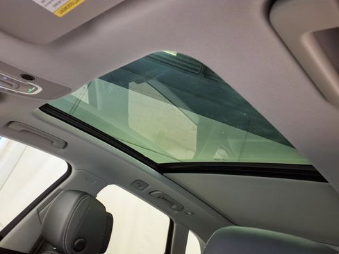 Used 2023 Audi Q5 2.0T Premium w/ Convenience Package image 12