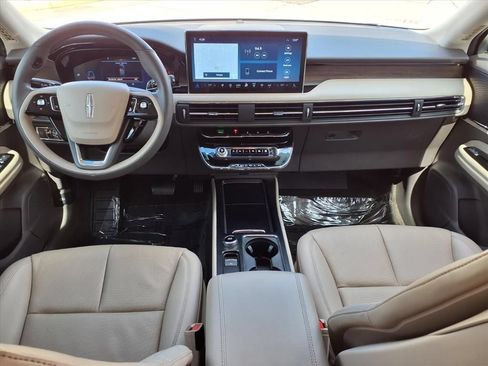 Used 2023 Lincoln Corsair Reserve w/ Equipment Group 201A FWD image 14