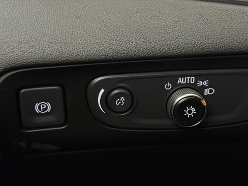 Used 2021 Buick Enclave Essence w/ LPO, Touring Package image 54