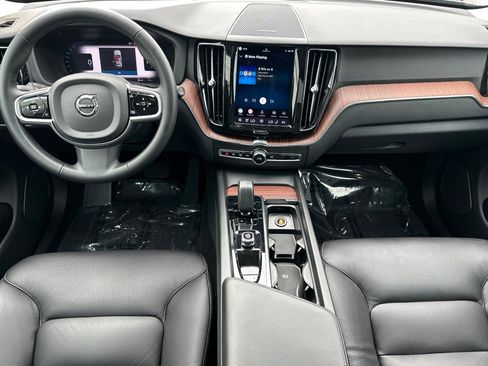 Certified 2023 Volvo XC60 T8 Plus w/ Protection Package Premier AWD/4WD image 15