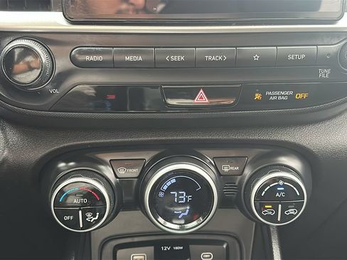 Used 2024 Hyundai Venue SEL FWD image 26