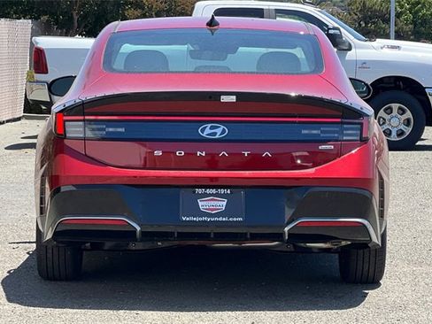 New 2025 Hyundai Sonata SEL image 7