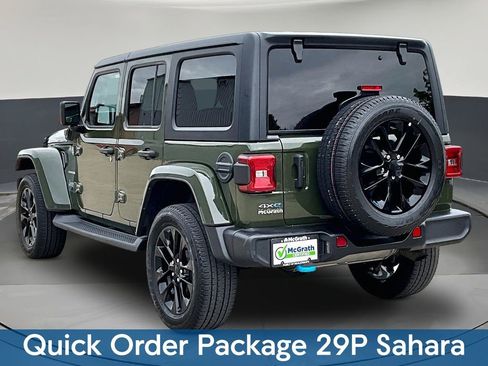 Used 2023 Jeep Wrangler Unlimited Sahara w/ Cold Weather Group AWD/4WD image 4