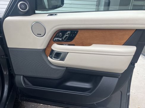 Used 2022 Land Rover Range Rover Westminster Edition image 17