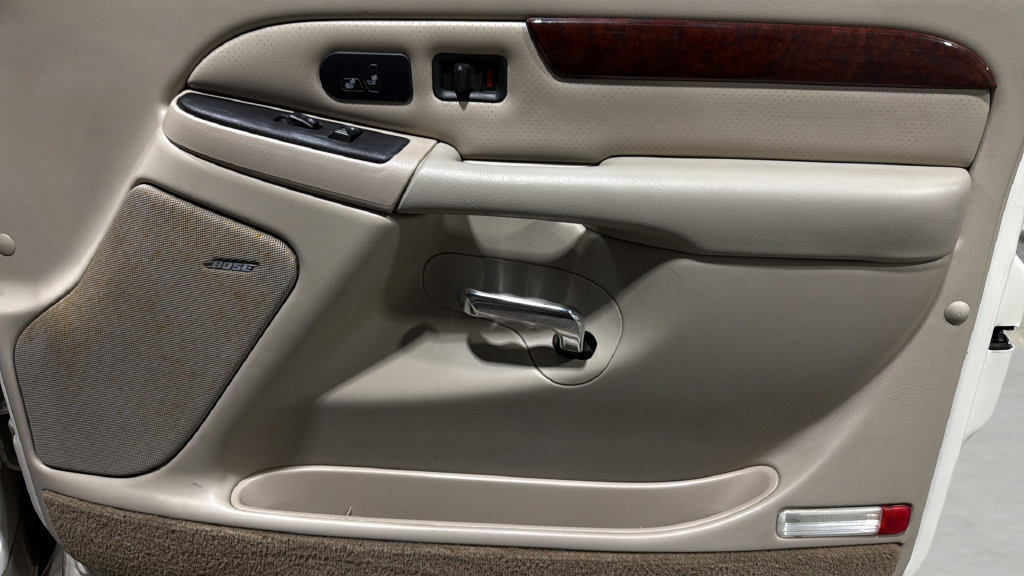 Used 2006 Cadillac Escalade AWD image 8