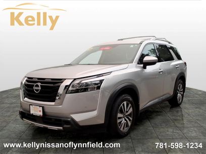 Used 2024 Nissan Pathfinder SL