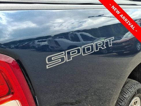 Used 2022 RAM 1500 Big Horn AWD/4WD image 9