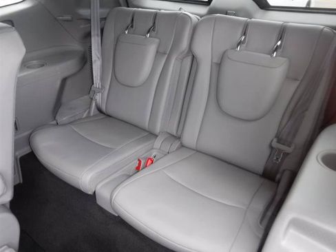 Used 2013 Toyota Highlander Limited FWD image 33