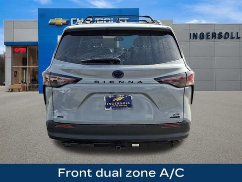 Used 2024 Toyota Sienna XLE Woodland Edition image 7