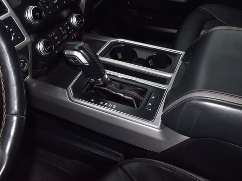 Used 2020 Ford F150 Platinum w/ Equipment Group 701A Luxury image 31