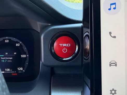 Used 2024 Toyota Tacoma TRD Sport w/ TRD Sport Premium Package AWD/4WD image 25