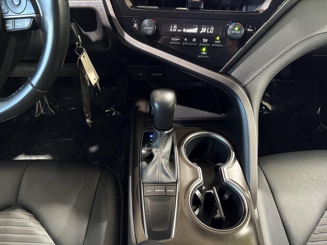 Used 2023 Toyota Camry SE FWD image 20