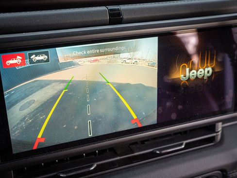 Used 2024 Jeep Wrangler Unlimited Rubicon 392 image 22