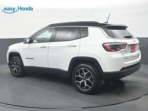 Used 2025 Jeep Compass Limited AWD/4WD image 5
