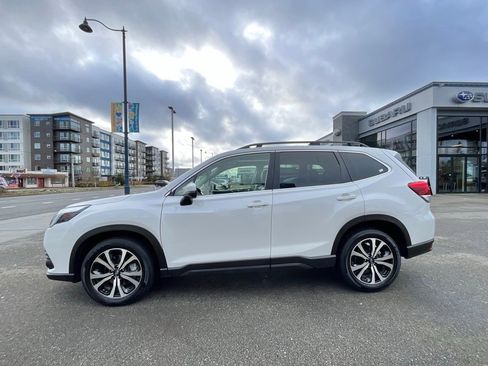 Certified 2023 Subaru Forester Limited image 5