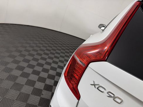 Used 2018 Volvo XC90 T6 R-Design w/ Convenience Package AWD/4WD image 14