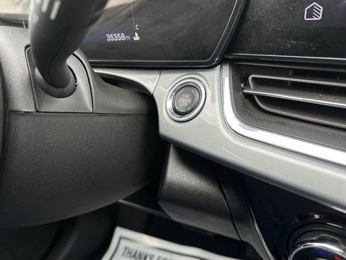 Used 2025 Chevrolet Trax LT image 16