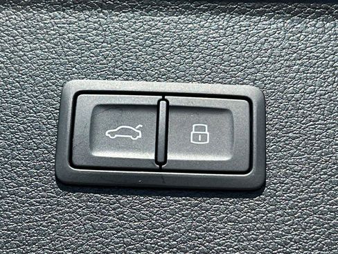 Used 2022 Audi Q5 2.0T Premium Plus AWD/4WD image 19