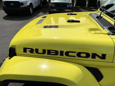 Used 2022 Jeep Wrangler Unlimited Rubicon AWD/4WD image 13